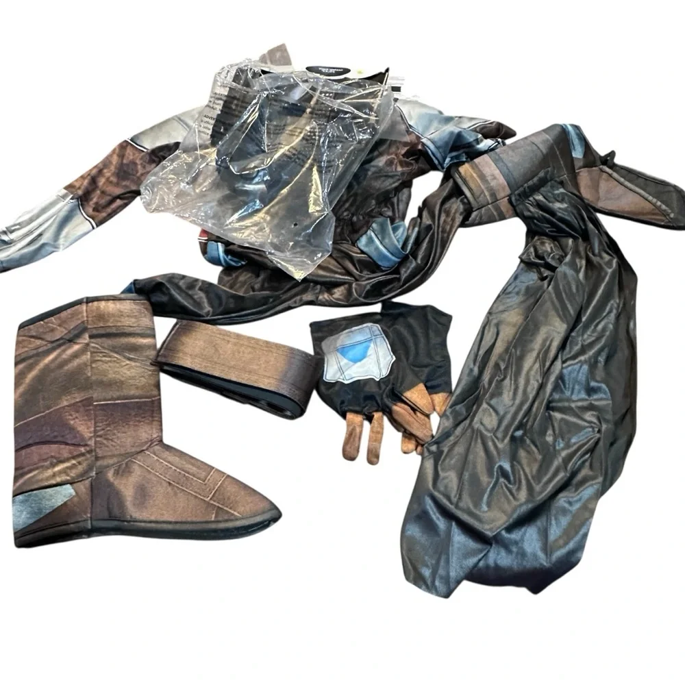 Star Wars Mandalorian child’s Costume - Brown and‎ Silver Size Small 5 6 NWT
